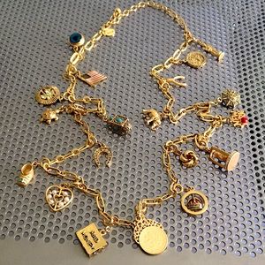 🖤RARE💕JOAN RIVERS CHARMS necklace